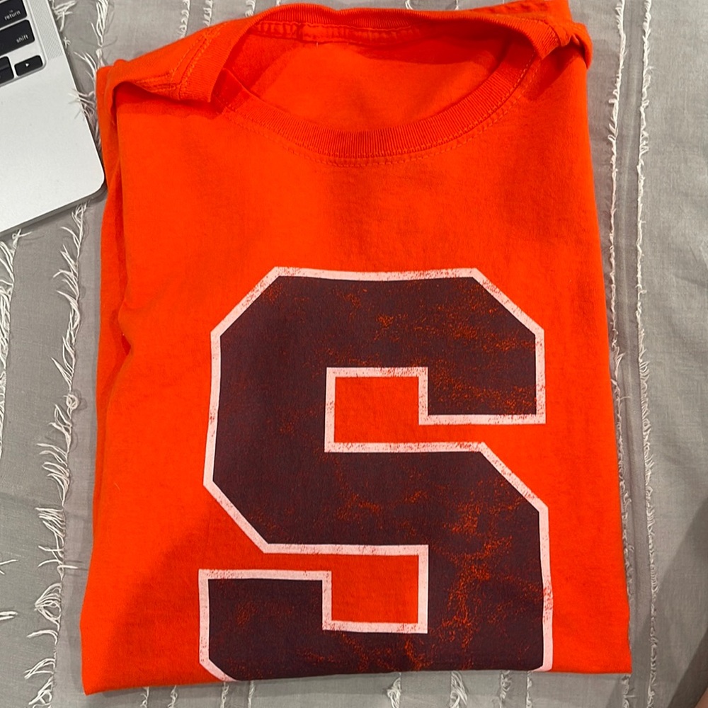 men’s t-shirt
